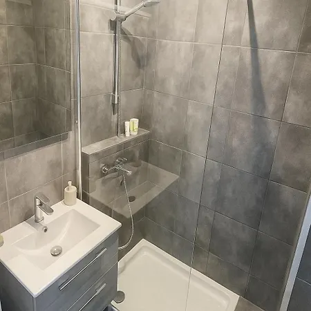 4 Couchages - A 12 Min De La A Pied - Wifi Inclus - Parking Et Linge En Option Apartment