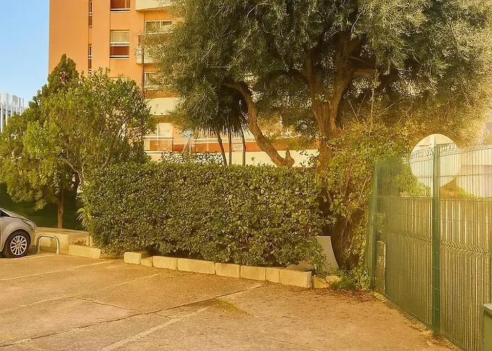 4 Couchages - A 12 Min De La A Pied - Wifi Inclus - Parking Et Linge En Option Antibes